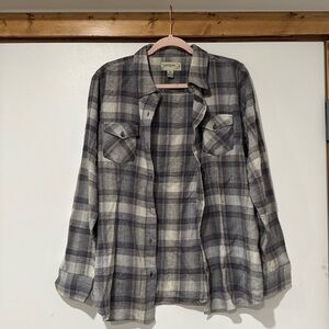 Canyon Guide Outfitters buttons up women’s shirt